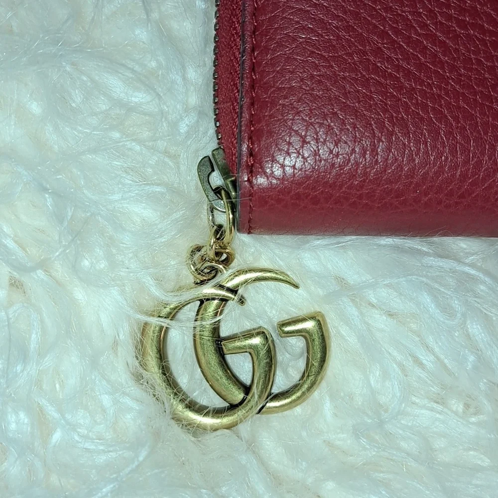 Gucci Red GG Zippy Wallet EUC - Picture 14 of 16